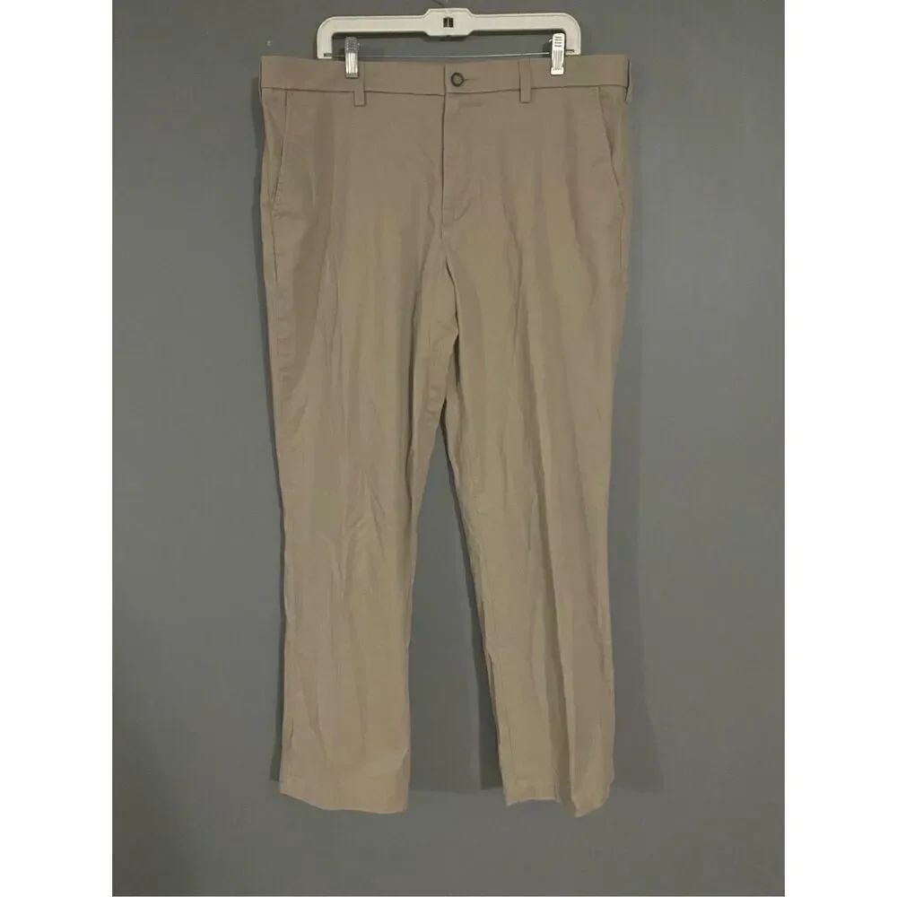 Croft and Barrow Mens Khaki Pants Easy Care Classic Fit Beige Size 38 By 32